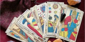 A Tarot Spread Guide for Beginners